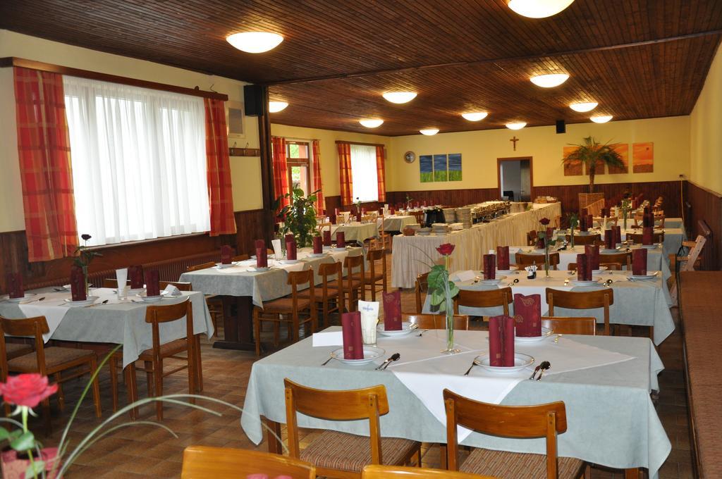 Gasthof Zur Linde Sankt Andra am Zicksee Luaran gambar